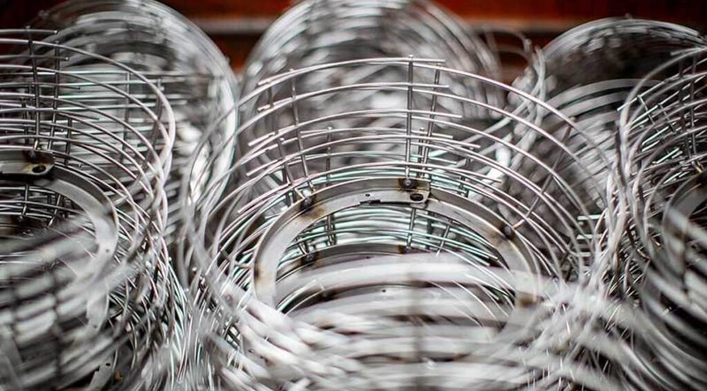 Cleaning and maintaining stainless steel wire baskets